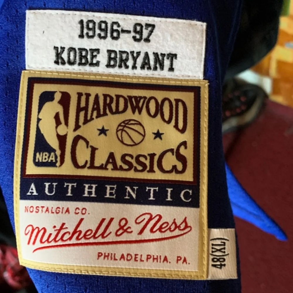 Kobe Bryant jersey - Picture 4 of 5